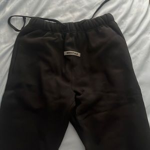Fear of god essentials sweat pants